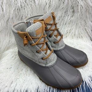 Woman’s Sperry Thinsulate Boots